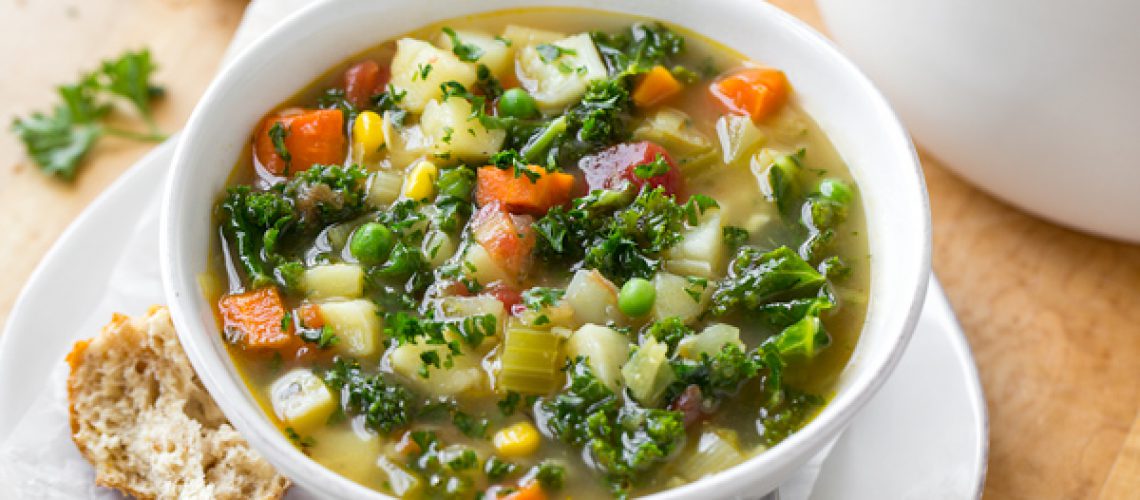 vegetable-soup_thecozyapron_1