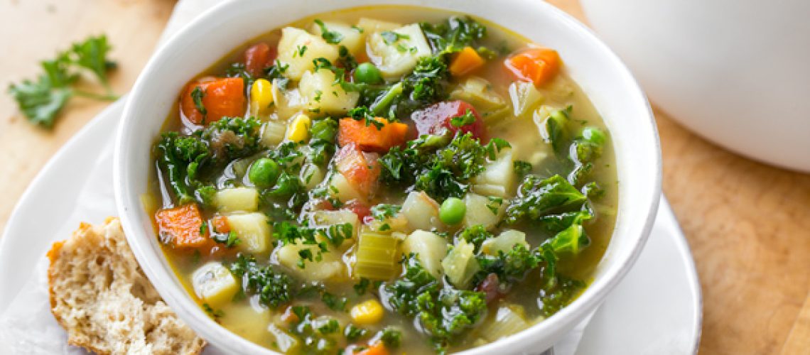 vegetable-soup_thecozyapron_1